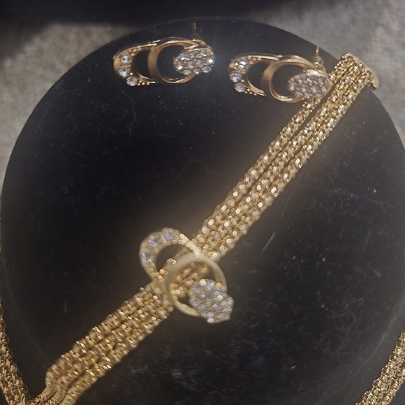 21kgp Dubai Jewelry Set -Elegant Gold Set with Rings and Necklace & Earings - Picture 10 of 12